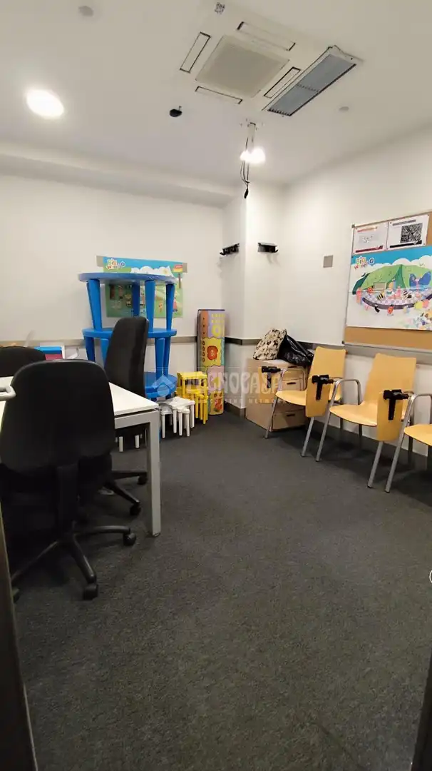 Oficina en venda a Guindalera