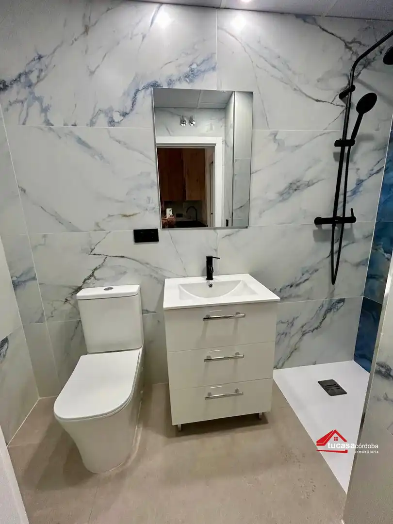 Baño de Loft de alquiler en Córdoba con Aire acondicionado, Calefacción y Amueblado