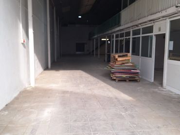 Capannone industriale in vendita a Calle Pino Alepo