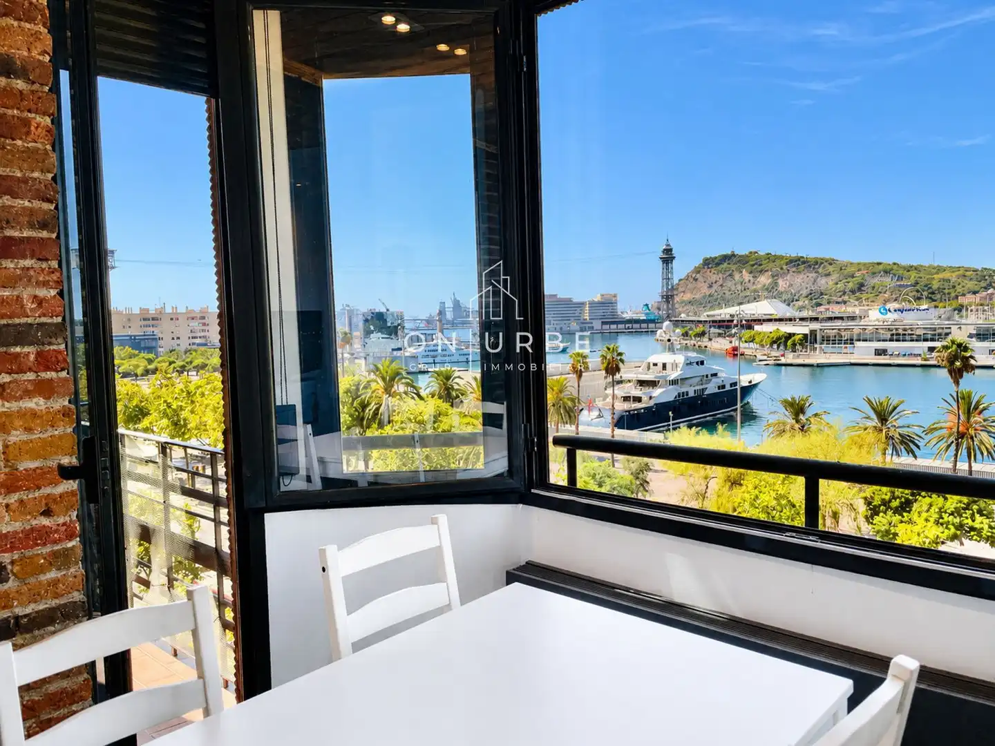 Piso con terraza en venta en Joan de Borbo Comte Barce, imagen 4