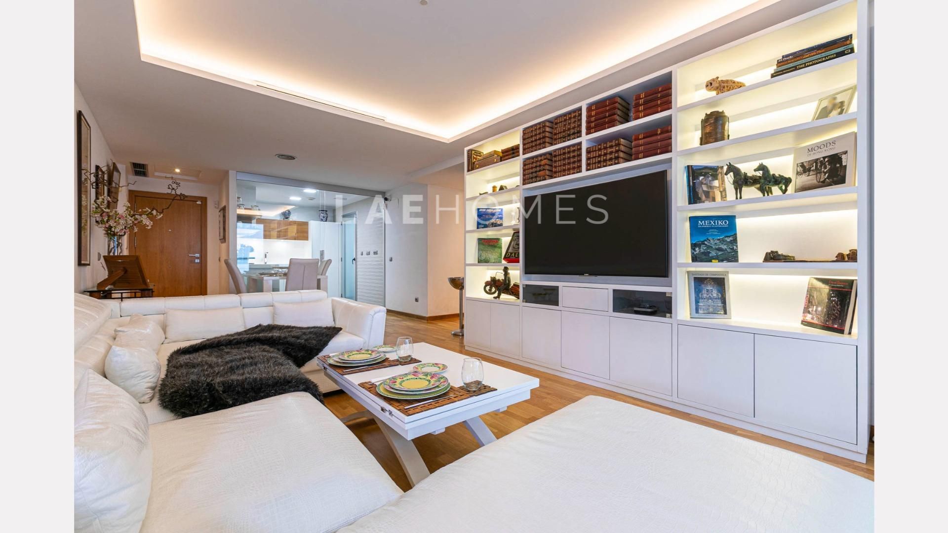 Sala d'estar de Apartament en venda en Marbella amb Aire condicionat, Calefacció i Jardí privat