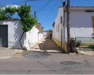 Exterior view of Single-family semi-detached for sale in  Zaragoza Capital