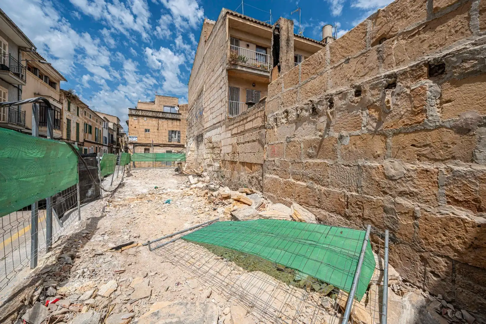 Wohnbaugrundstück zum Verkauf in Carrer de la Salut, imagen 8