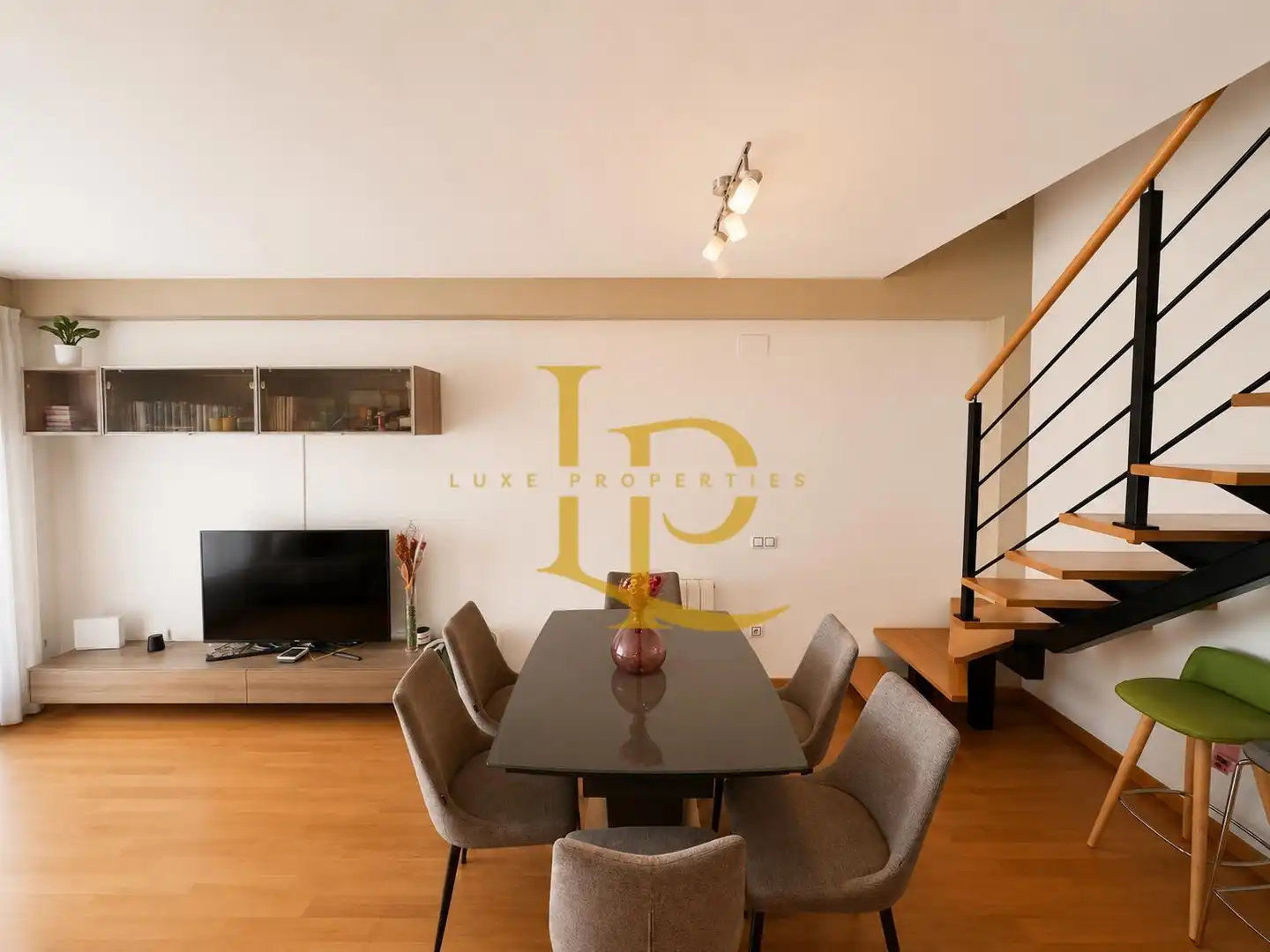 Sala d'estar de Dúplex en venda en Rubí amb Aire condicionat, Calefacció i Parquet
