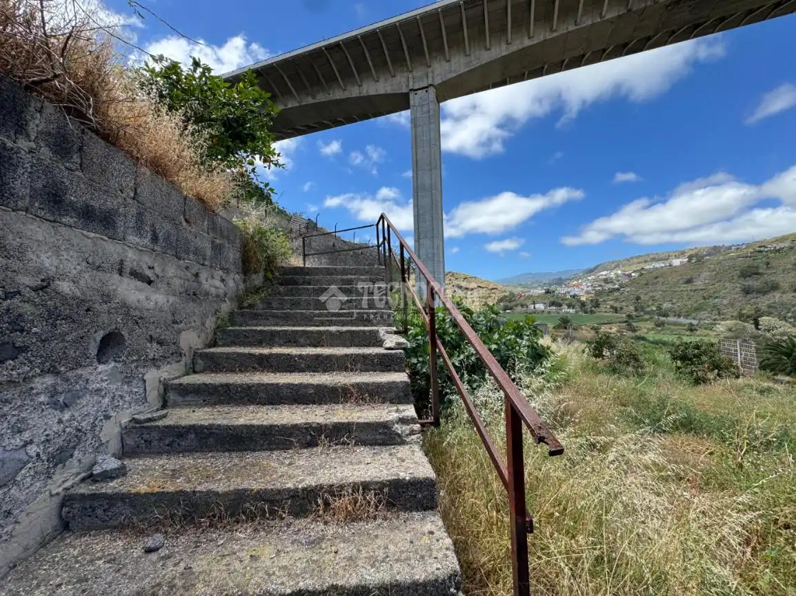 Vista exterior de Finca rústica en venda en Las Palmas de Gran Canaria amb Terrassa i Moblat