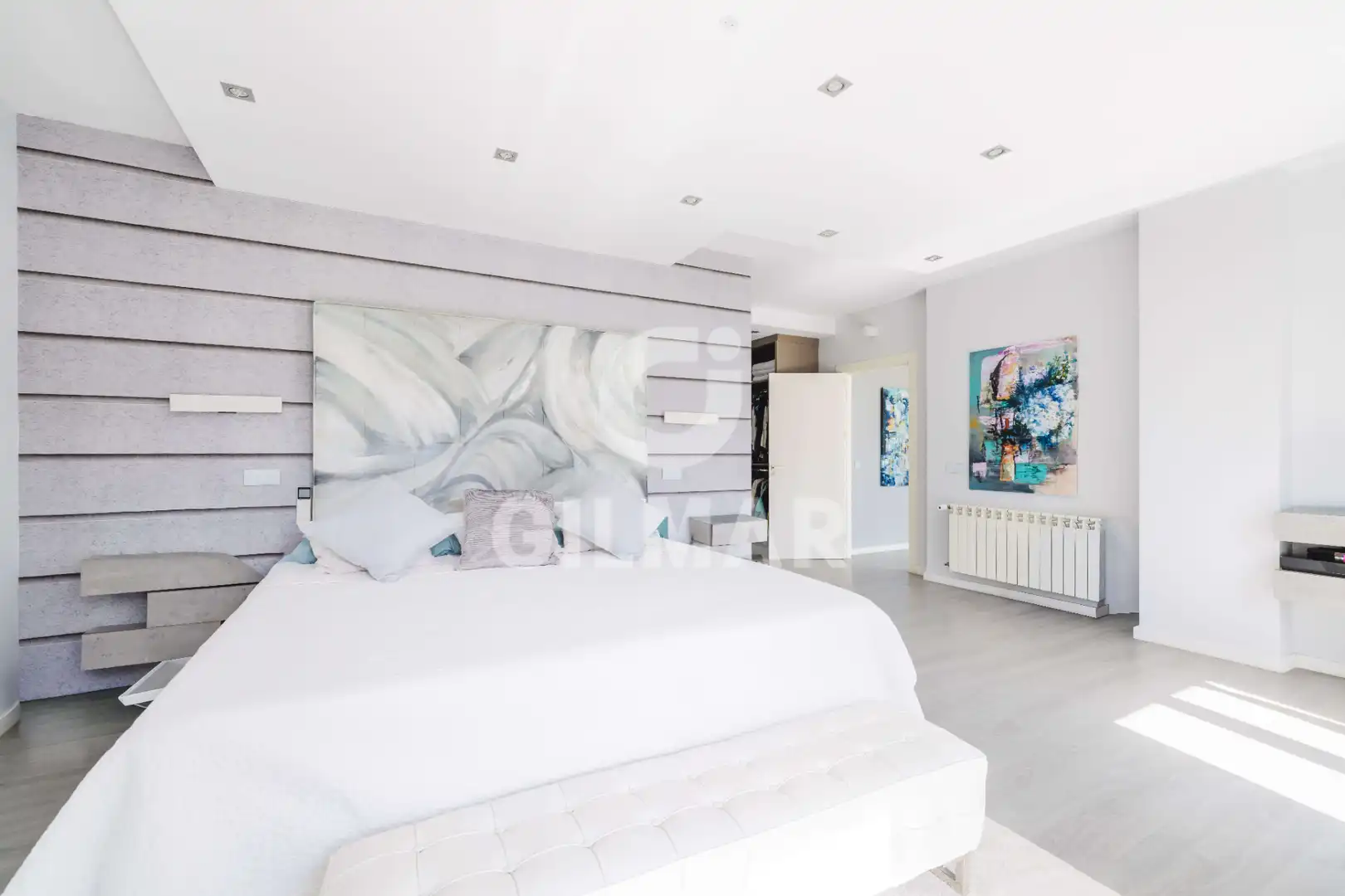 Bedroom of Houses for sale in Las Rozas de Madrid  with Air Conditioner, Heating and Private garden