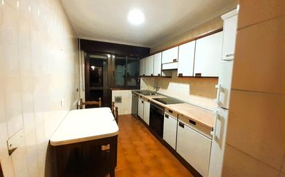 Kitchen of Flat to rent in Vigo   with Heating, Parquet flooring and Furnished