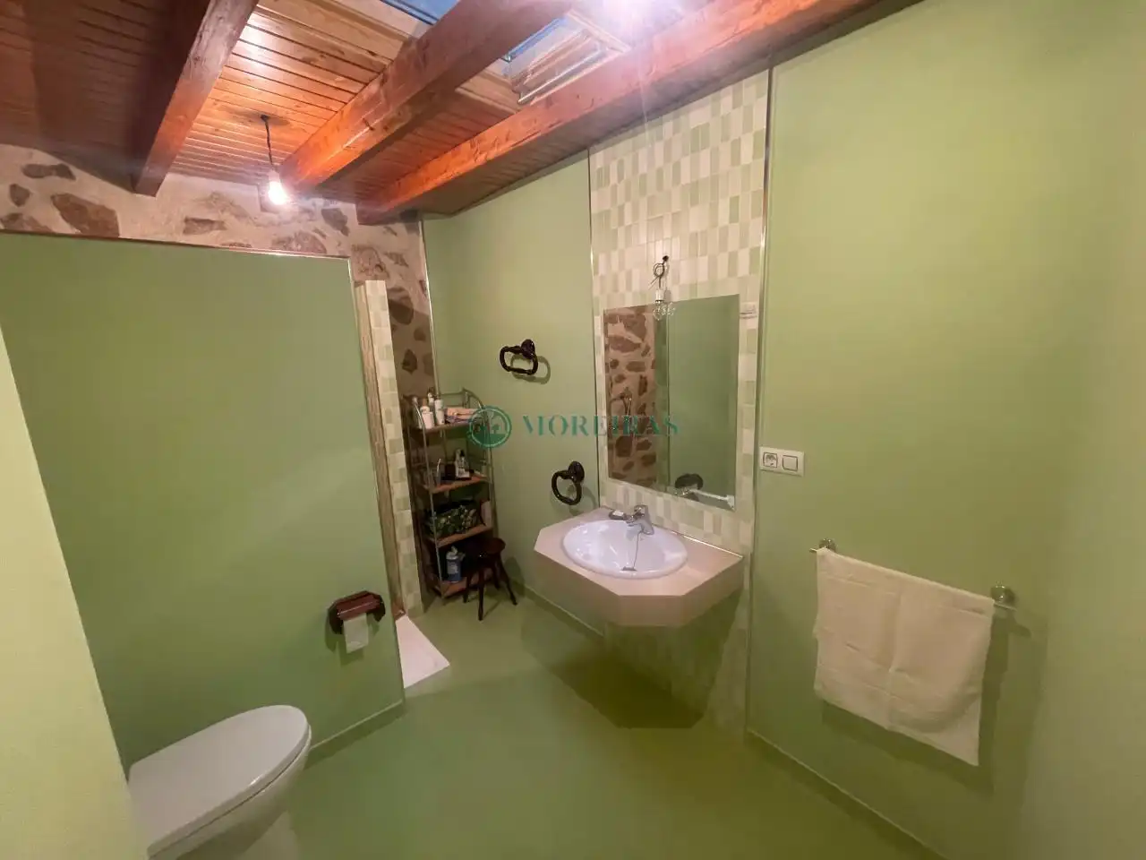Bathroom of Houses for sale in Ourense Capital   with Heating and Private garden