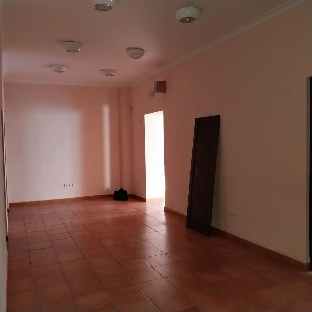 Business premises for sale in Carmona, imagen 3