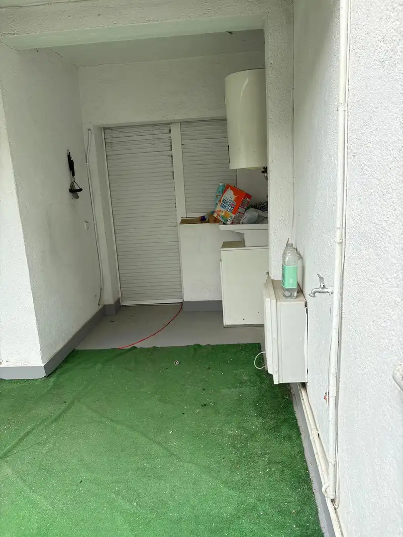 Wohnung zum Verkauf in Sabadell mit Klimaanlage und Terrasse