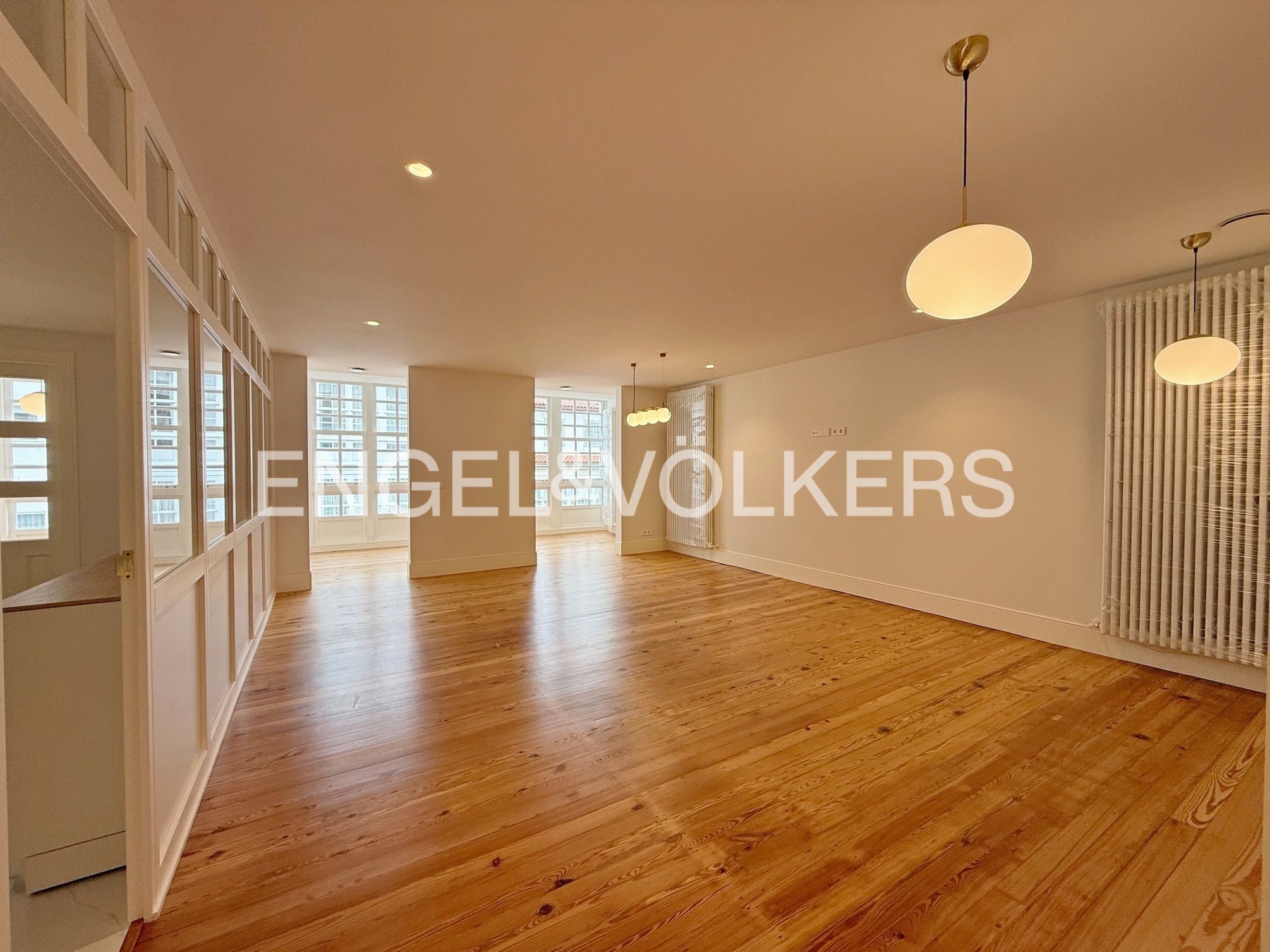 Comedor de Piso de alquiler en A Coruña Capital  con Calefacción y Parquet