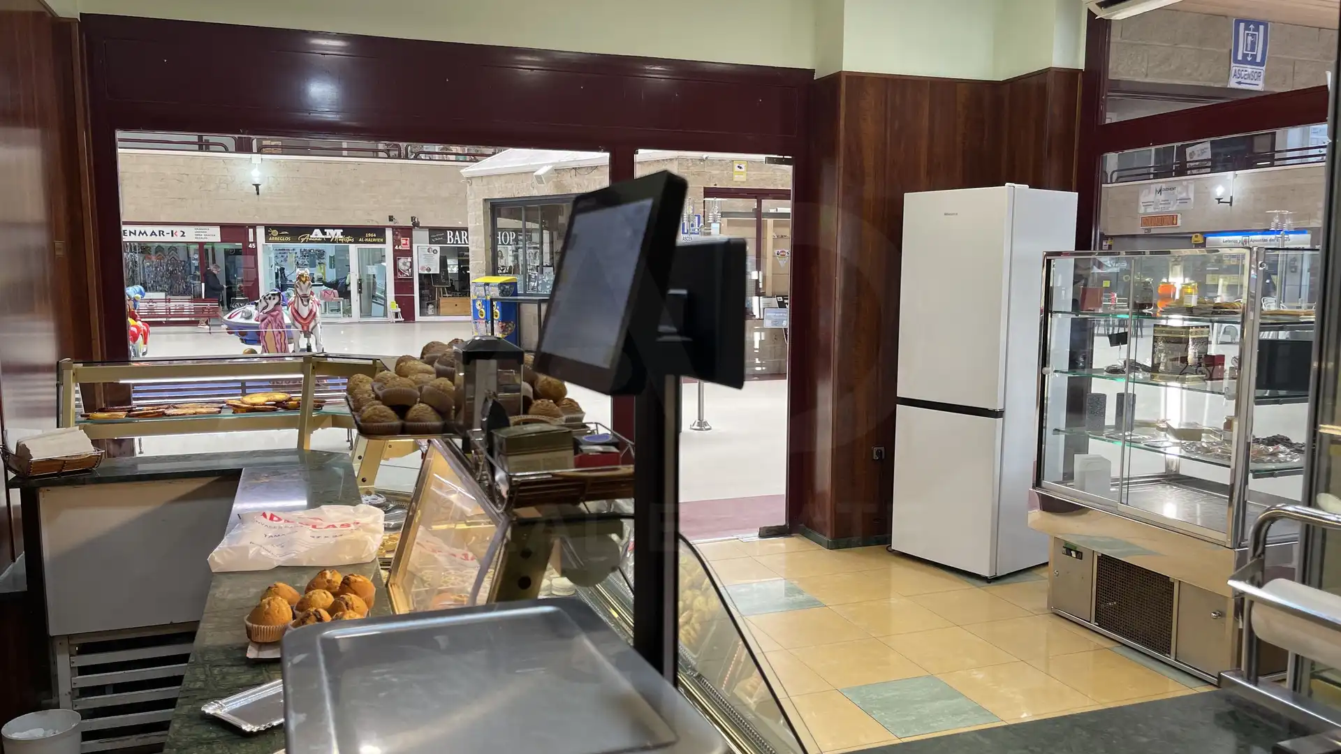 Local comercial en traspàs a Monte Rozas, imagen 2