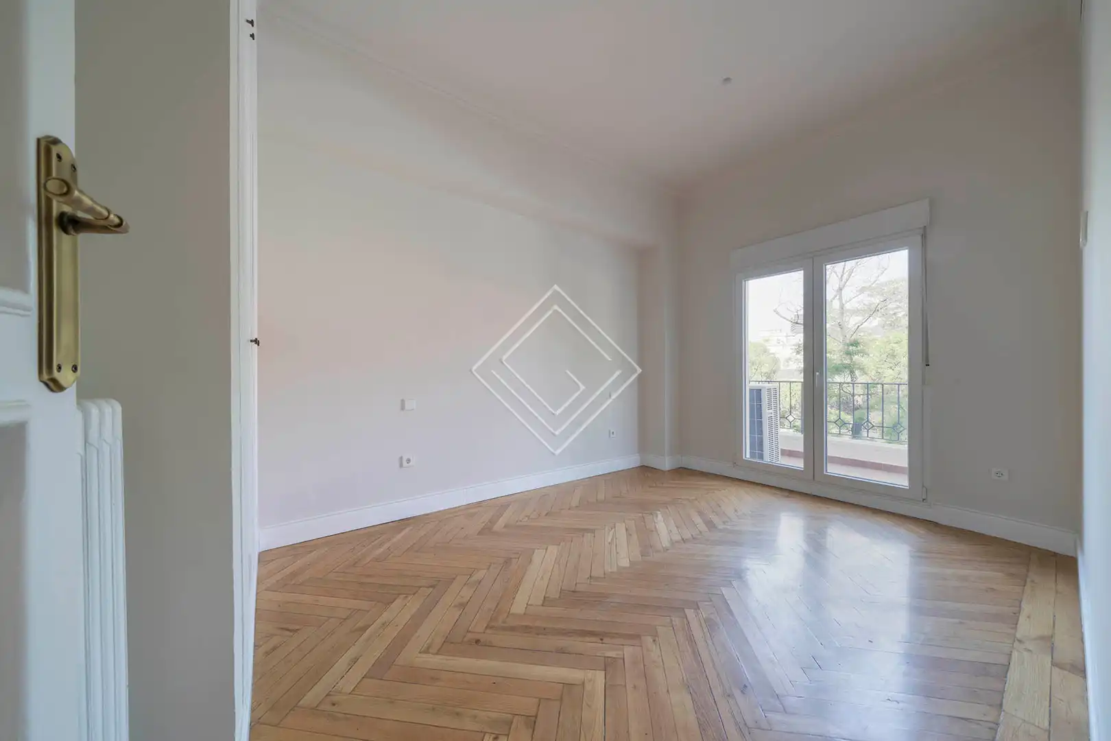 Living room of Flat for rent in Madrid  with Air Conditioner, Heating and Storage room