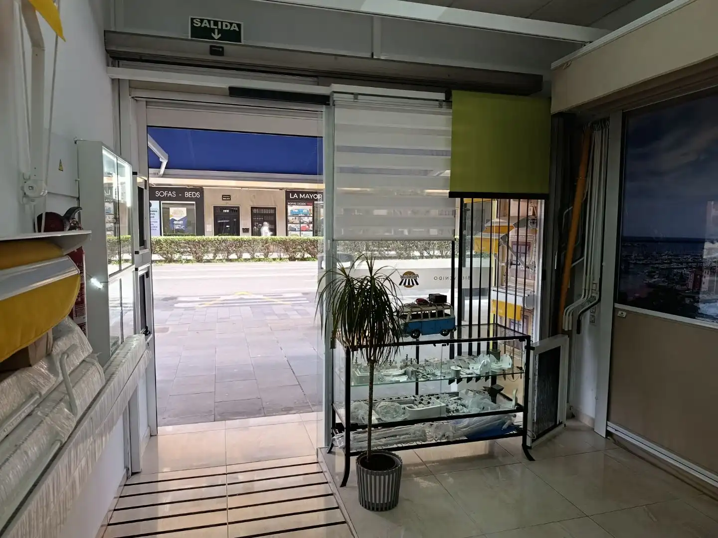 Local en traspaso en Torrevieja con Aire acondicionado