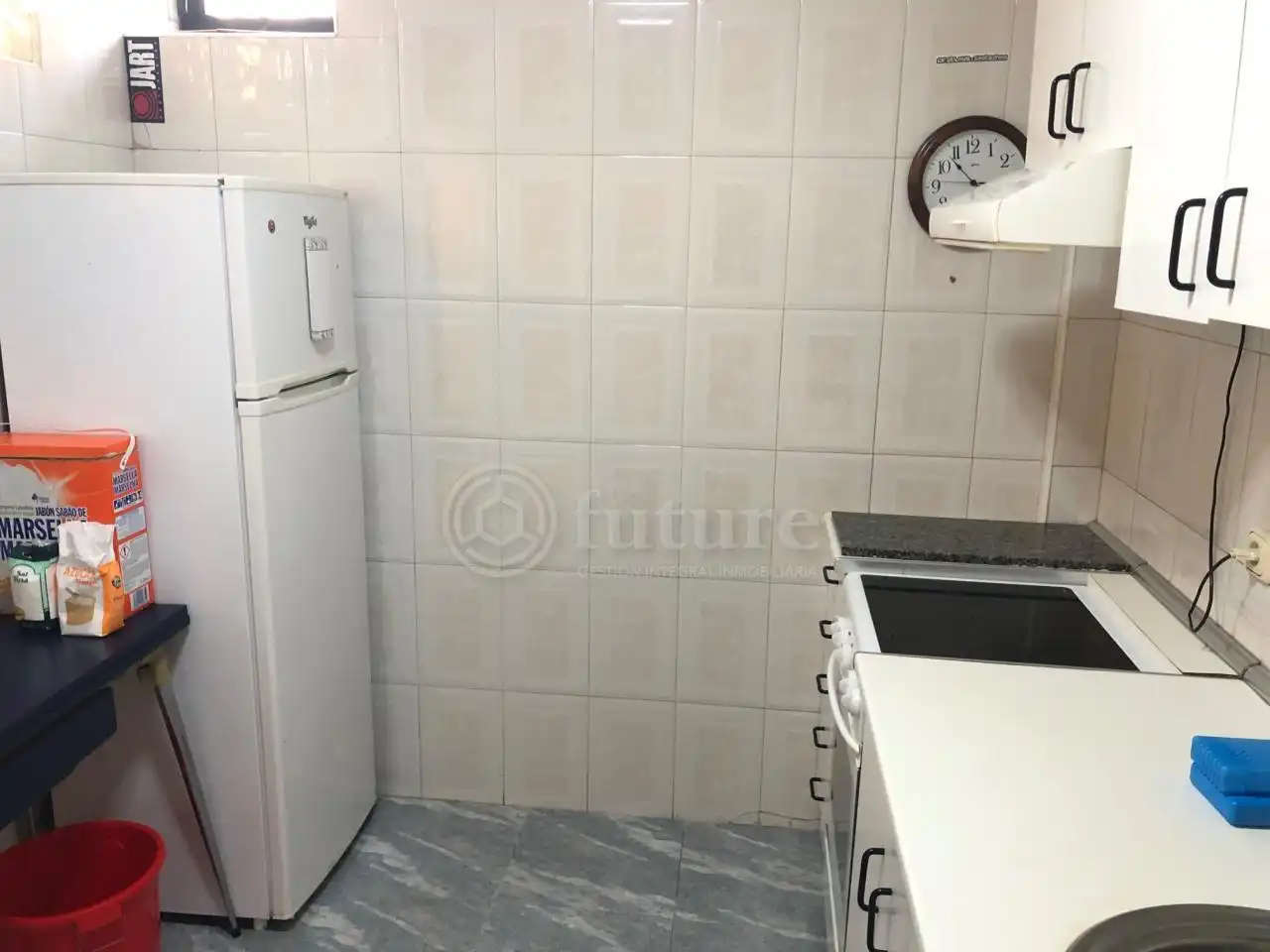 Cuina de Dúplex de lloguer en Salamanca amb Calefacció, Parquet i Traster
