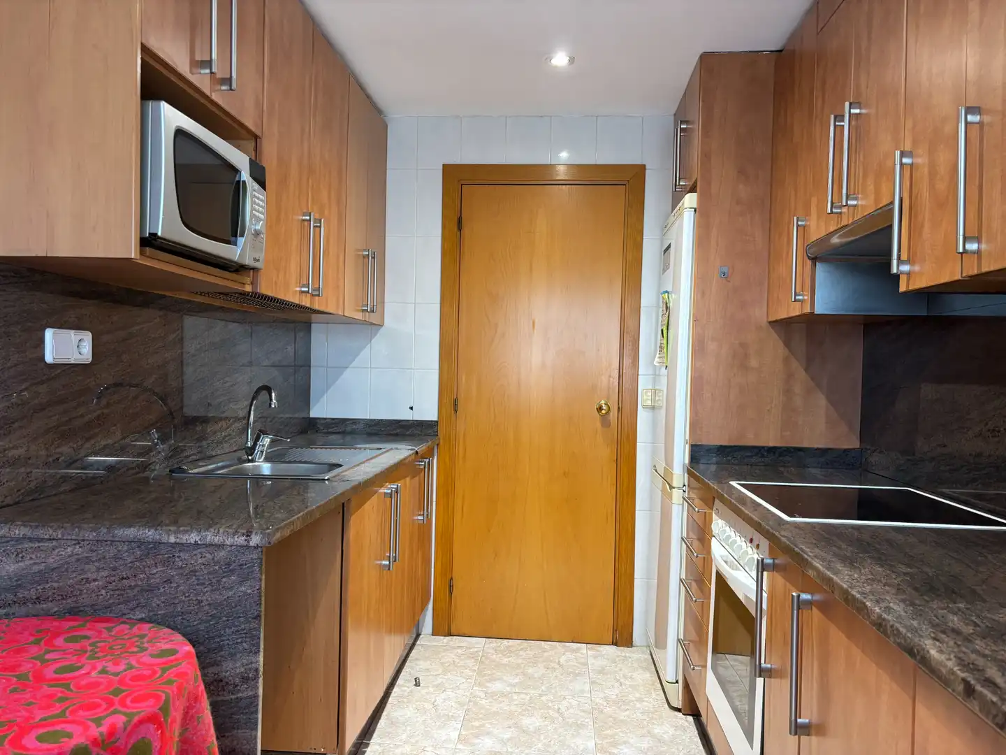 Küche von Wohnung zum Verkauf in Girona mit Klimaanlage, Heizung und Balkon