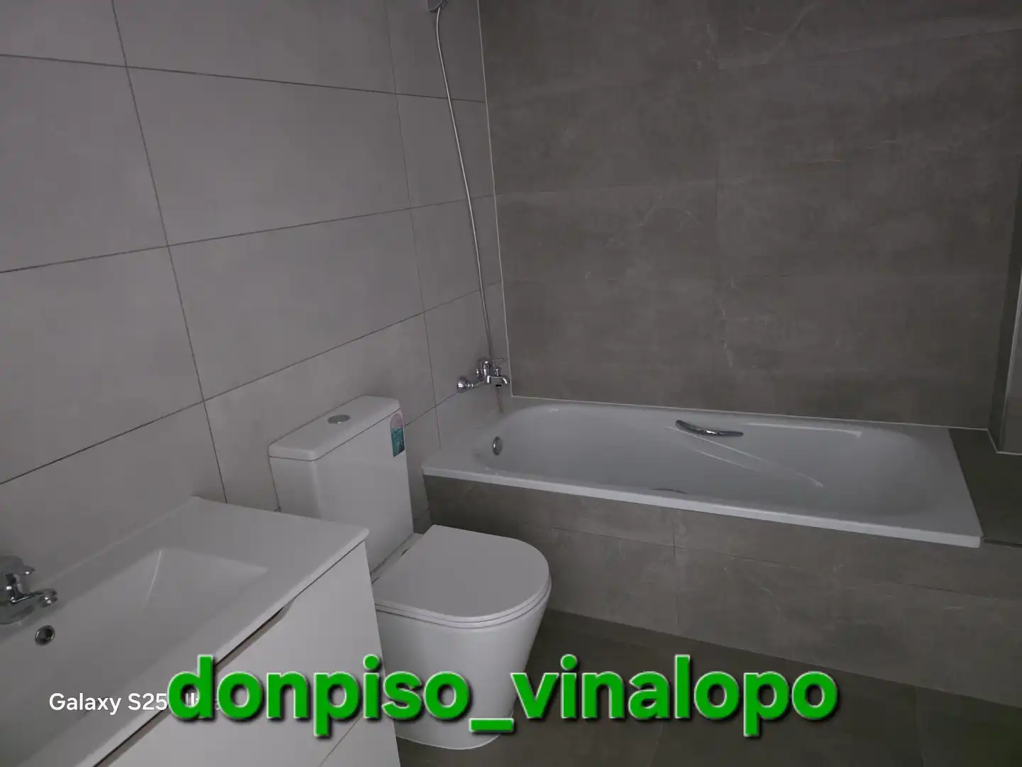 Baño de Apartamento en venta en Elda con Balcón