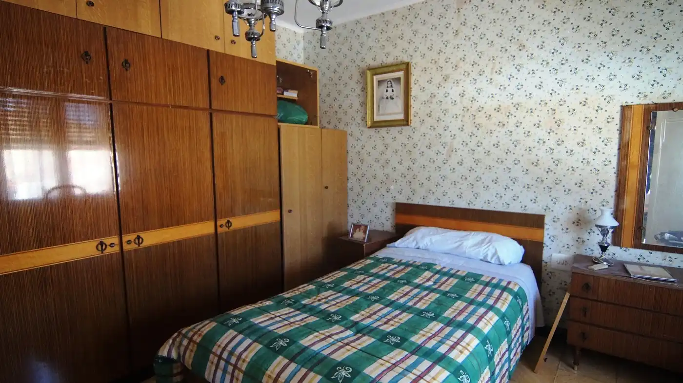 Dormitori de Casa adosada en venda en Móra la Nova amb Calefacció, Terrassa i Moblat