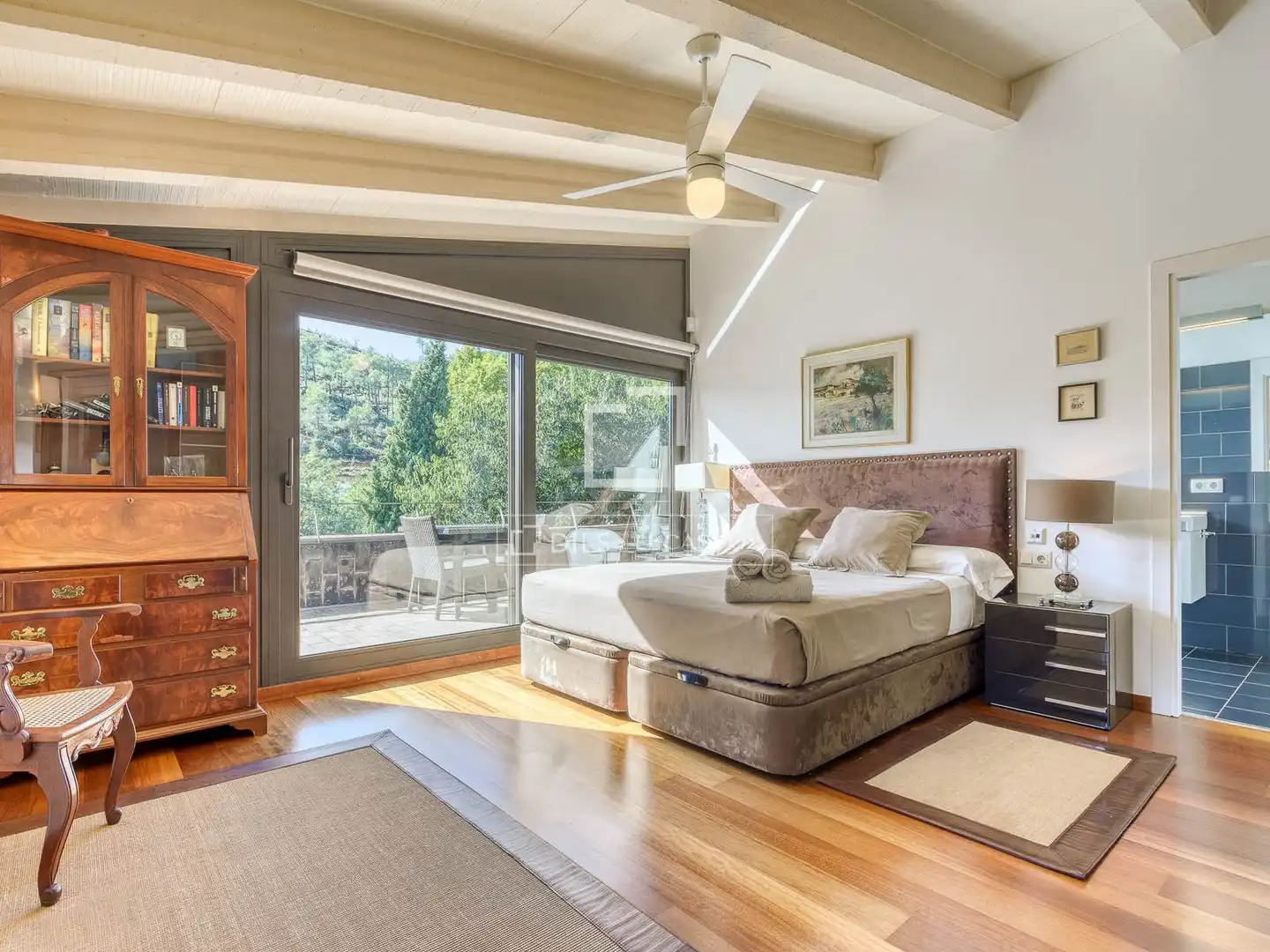 Habitación de Finca rústica en venta en Boadella i les Escaules con Calefacción, Jardín privado y Terraza