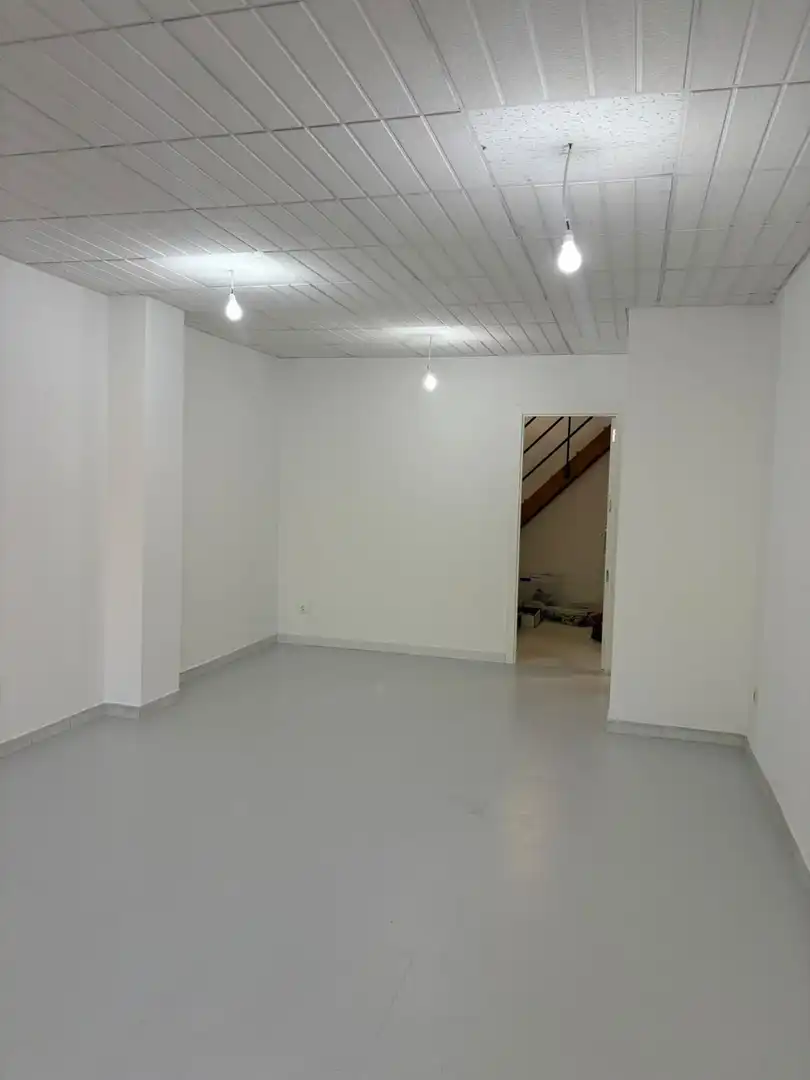 Geschaftsraum zur Miete in Girona