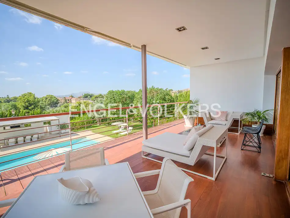 Terrassa de Casa o xalet en venda en Elche / Elx amb Aire condicionat, Calefacció i Jardí privat