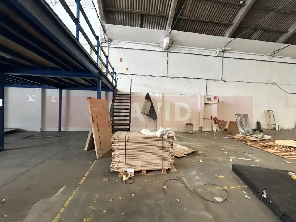 Industrial building for sale in Calle Crom Del, imagen 7