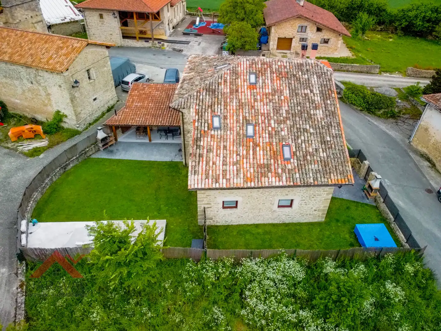 Vista exterior de Casa o xalet en venda en Valdegovia / Gaubea amb Calefacció, Jardí privat i Terrassa