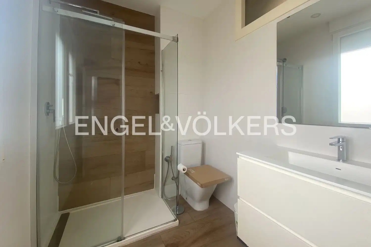 Badezimmer von Wohnung zur Miete in Valencia mit Klimaanlage, Heizung und Haustiere erlaubt
