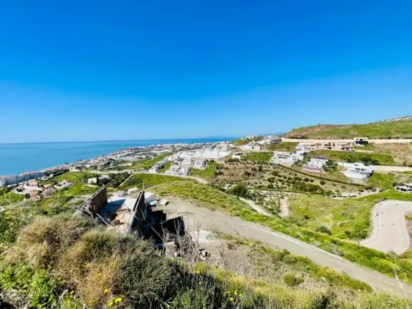 Terreno residencial en venta en Calle Molino del Agua 11