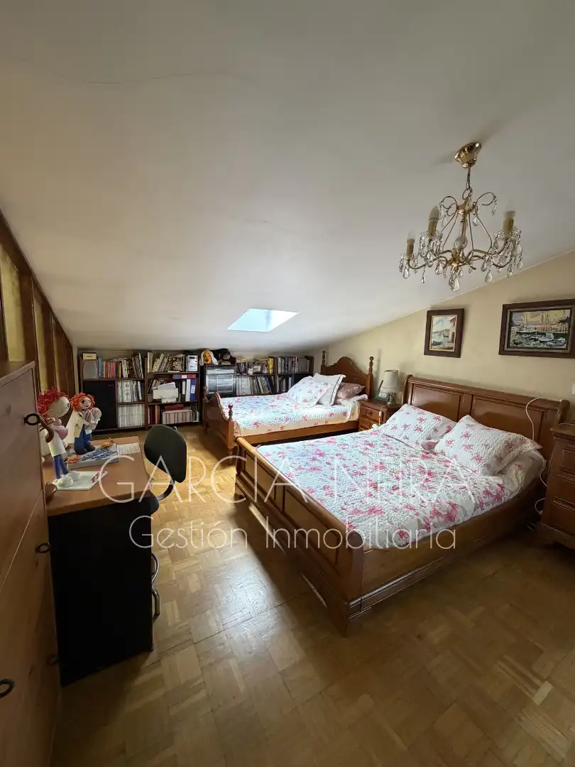 Haus oder Chalet zum Verkauf in Siero mit Heizung, Parkett und Terrasse