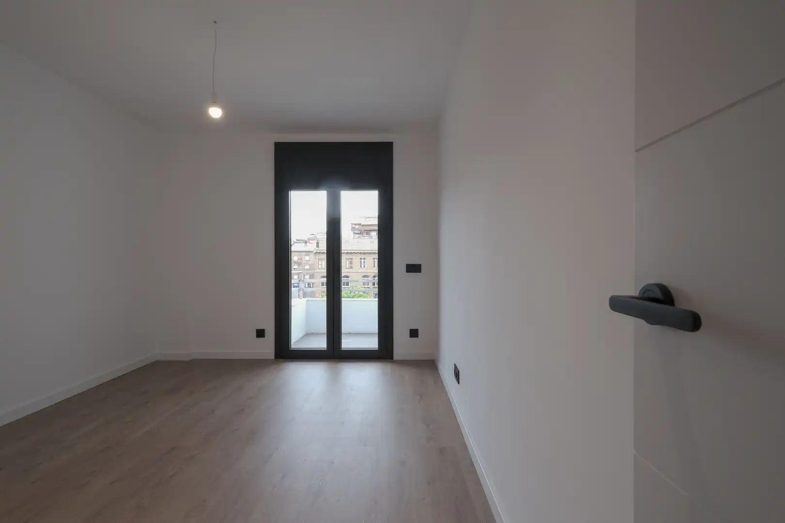Flat for sale in Lleida  with Air Conditioner, Heating and Furnished