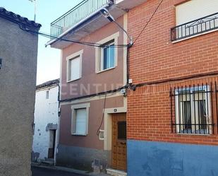 Vista exterior de Casa o xalet en venda en Navahermosa amb Terrassa