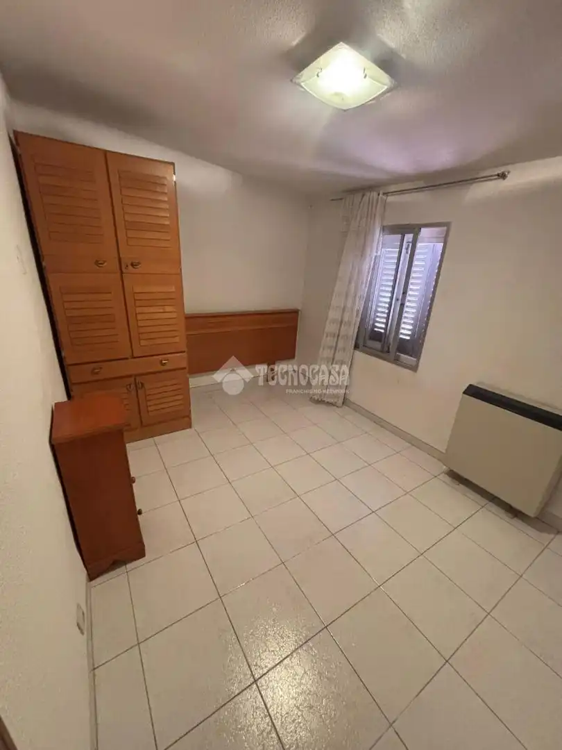 Habitación de Casa adosada en venta en Madrid con Aire acondicionado y Amueblado