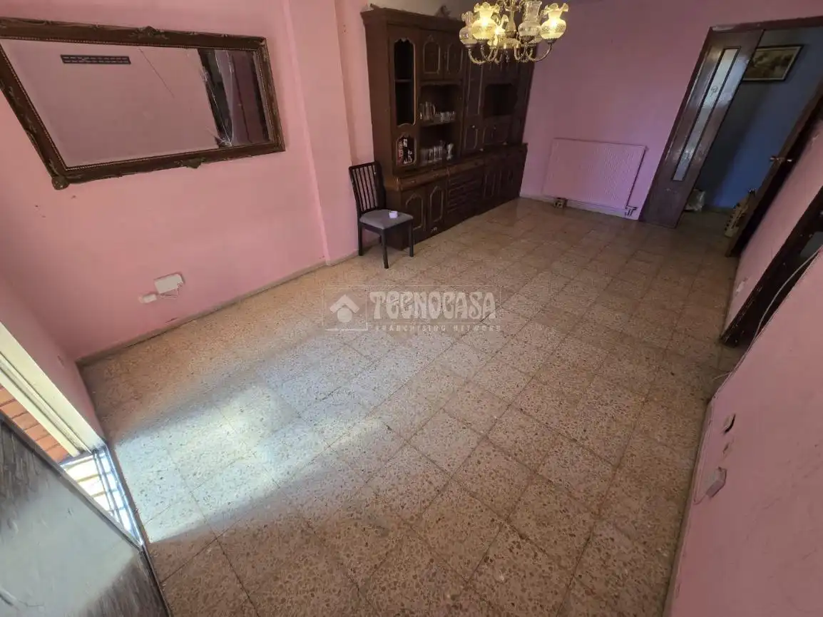 Piso en venta en Madrid con Calefacción y Terraza