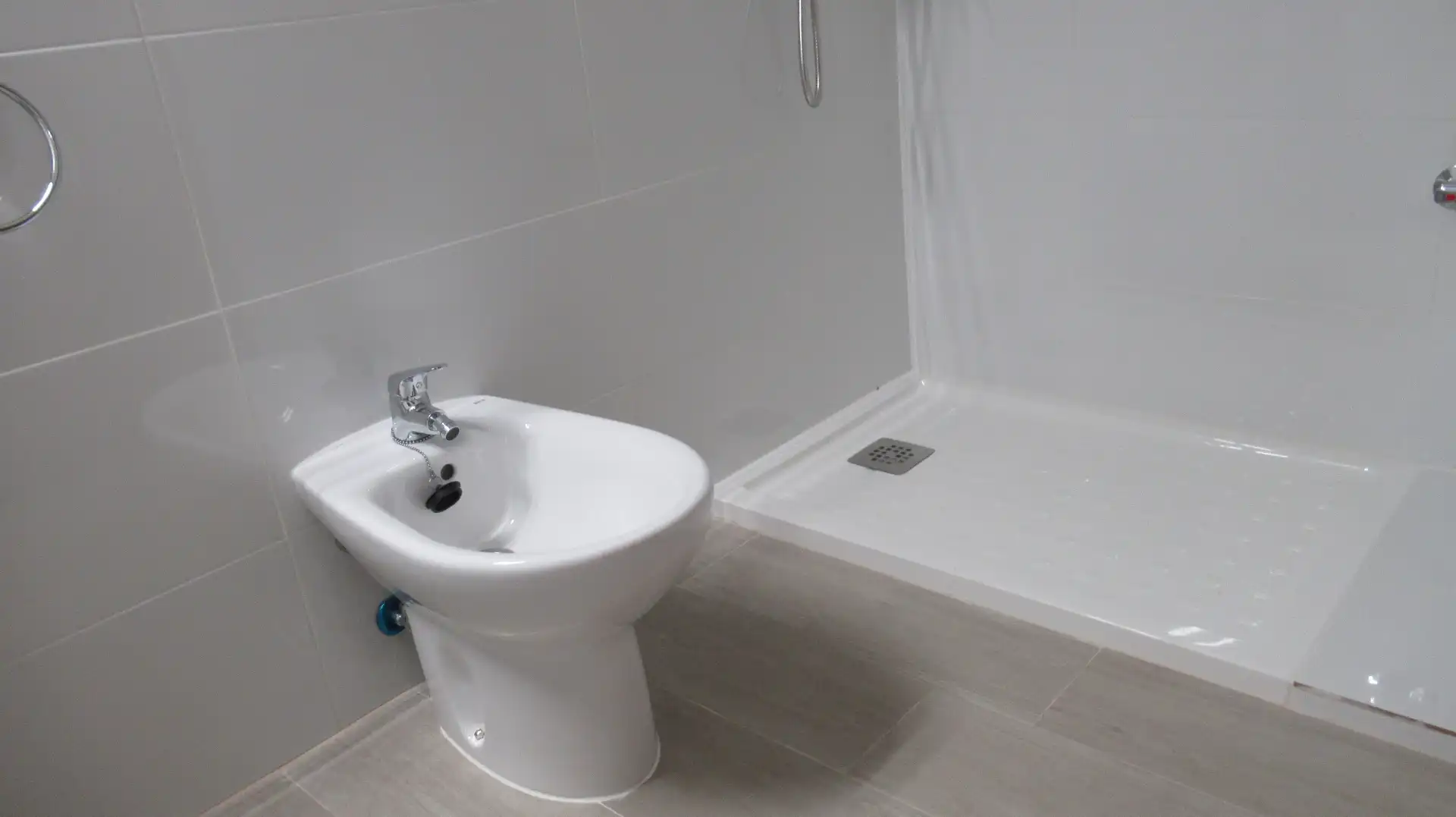 Bathroom of Flat for rent in Badajoz  with Furnished, Washing machine and Microwave
