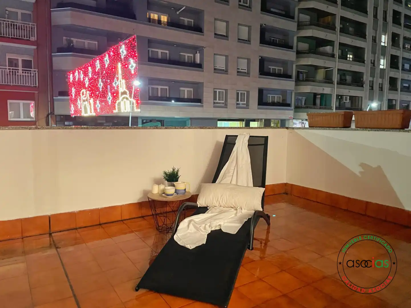 Terrassa de Pis en venda en Gijón  amb Calefacció, Jardí privat i Parquet