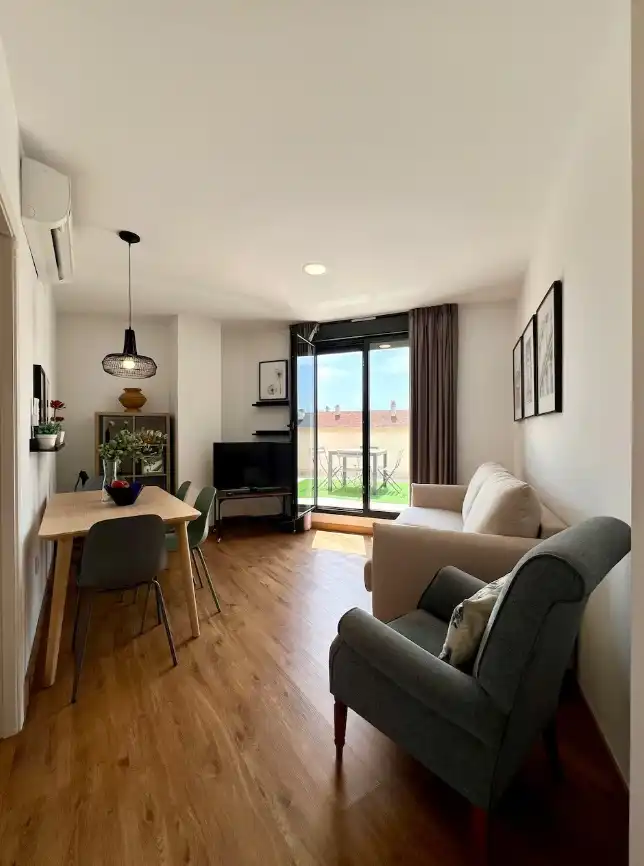 Sala d'estar de Apartament de lloguer en  Valencia Capital amb Aire condicionat, Calefacció i Parquet