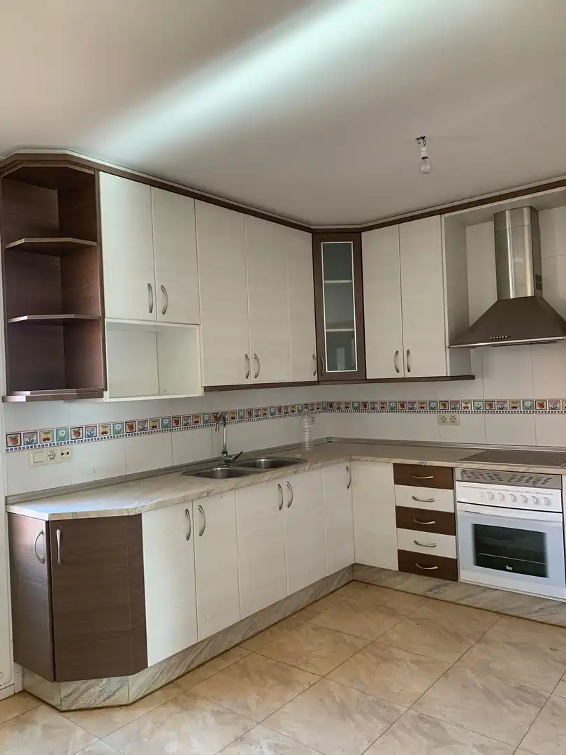 Cocina de Ático en venta en San Clemente con Aire acondicionado, Calefacción y Terraza