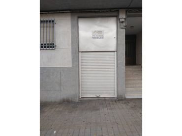 Business premises for sale in Avenida Emiliano Arcia roldan