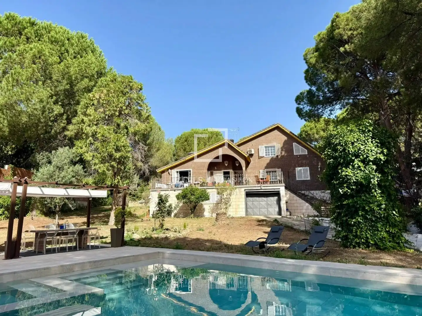 Jardí de Casa o xalet en venda en San Martín de Valdeiglesias amb Aire condicionat, Jardí privat i Terrassa