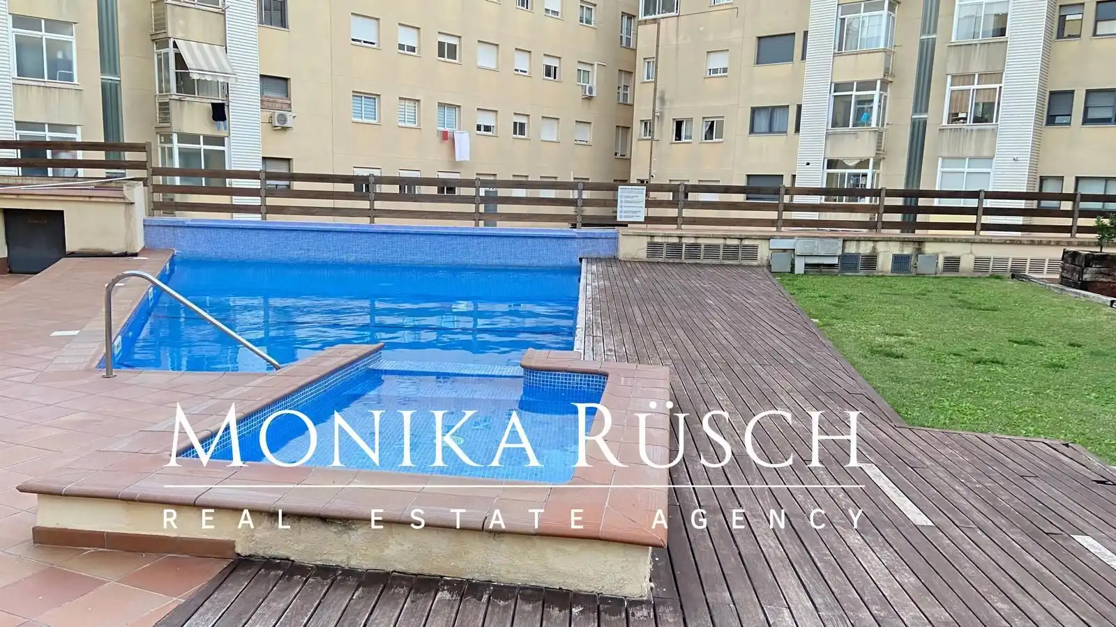 Piscina de Ático de alquiler en Vilanova i la Geltrú con Aire acondicionado, Calefacción y Terraza