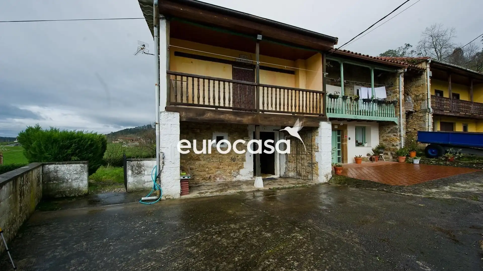 Exterior view of Single-family semi-detached for sale in Entrambasaguas