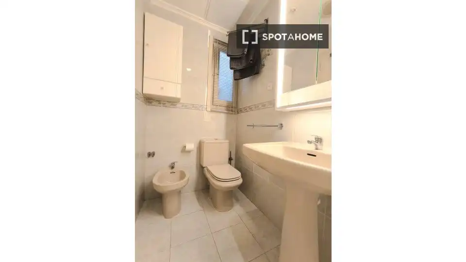 Baño de Piso de alquiler en Sueca con Aire acondicionado, Calefacción y Amueblado