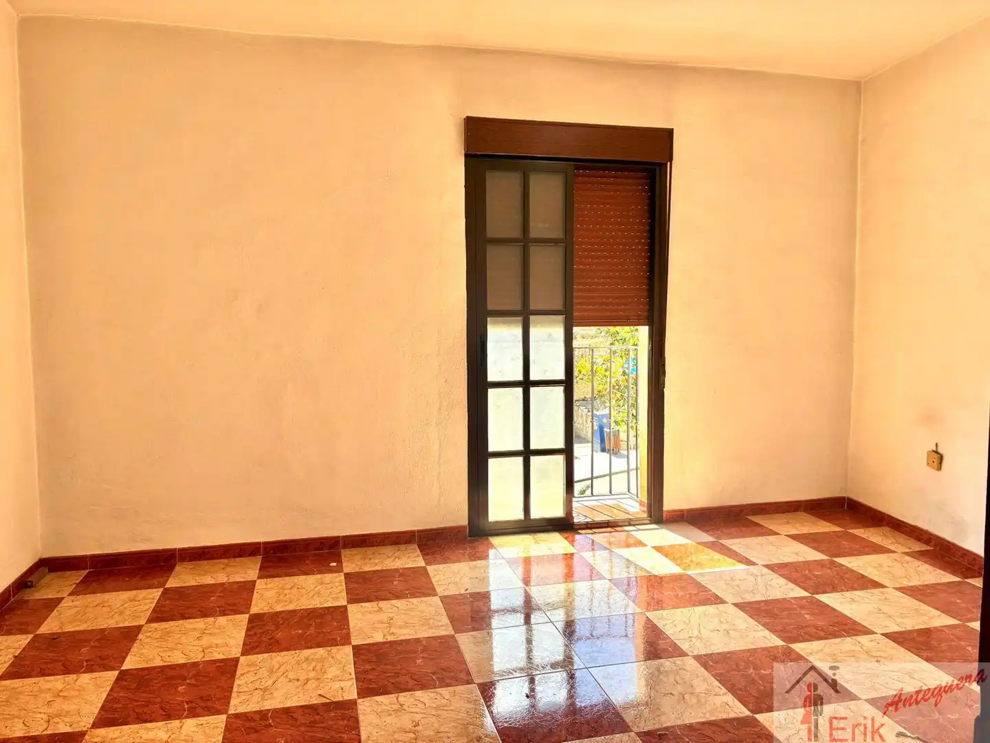 Detached homes for sale in Antequera  with Terrace, Storage room and Balcony