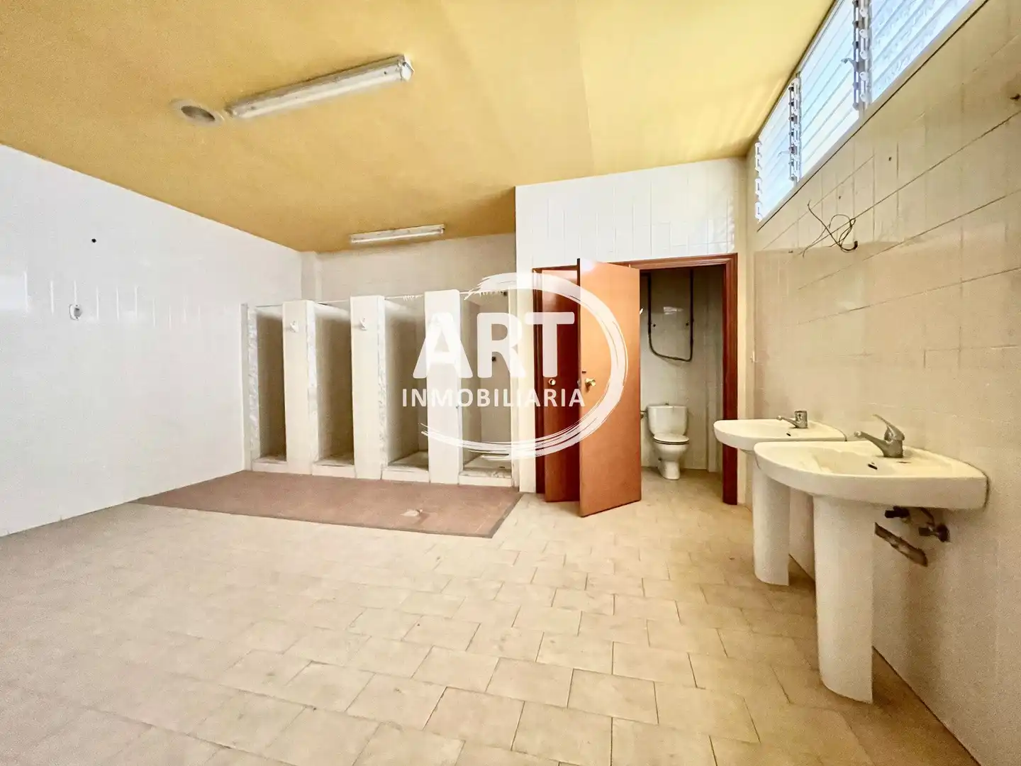 Casa adosada en venda a Trinquet, Centro