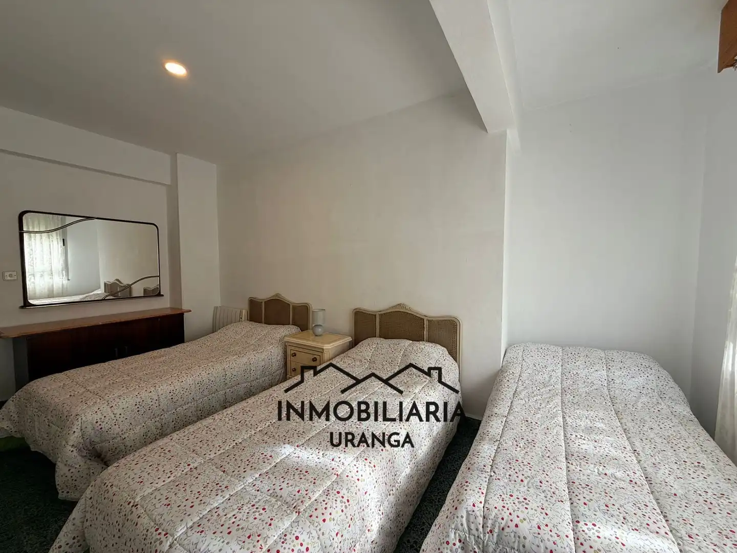 Piso en venta en Laredo con Calefacción y Terraza