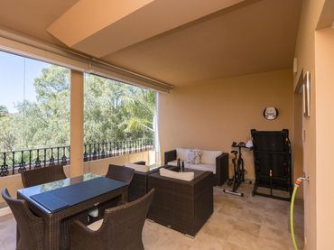 Piso con piscina en venta en Nueva Andalucía