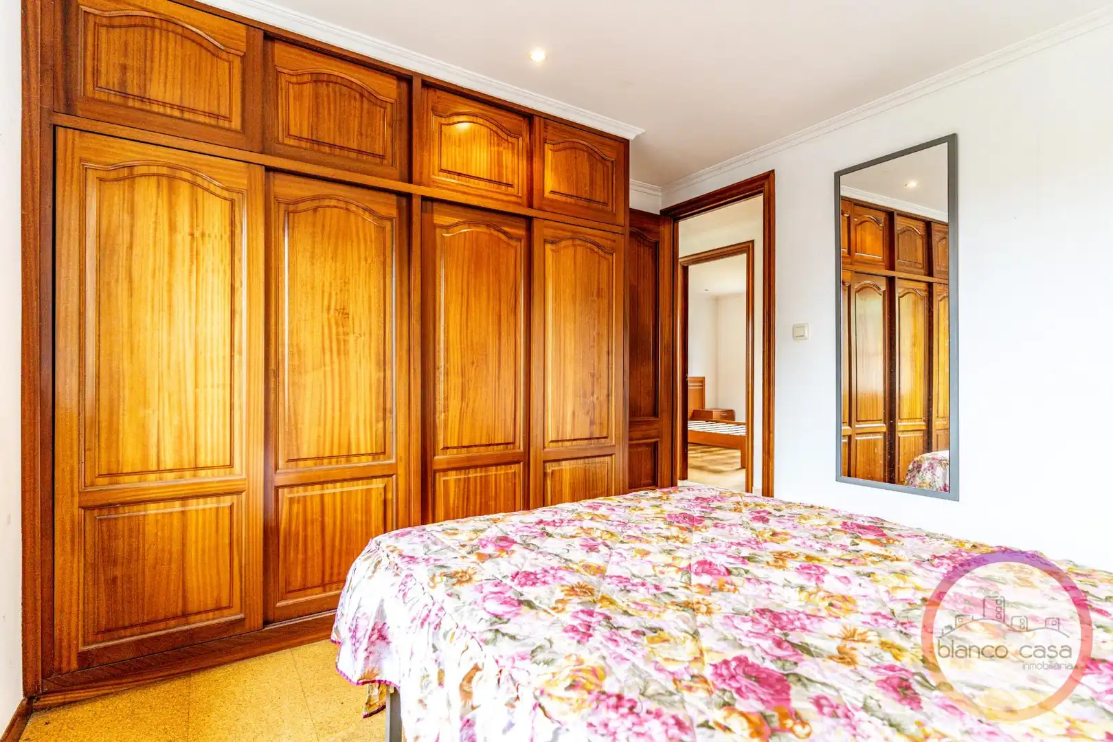 Schlafzimmer von Haus oder Chalet zum Verkauf in A Laracha   mit Heizung und Möbliert