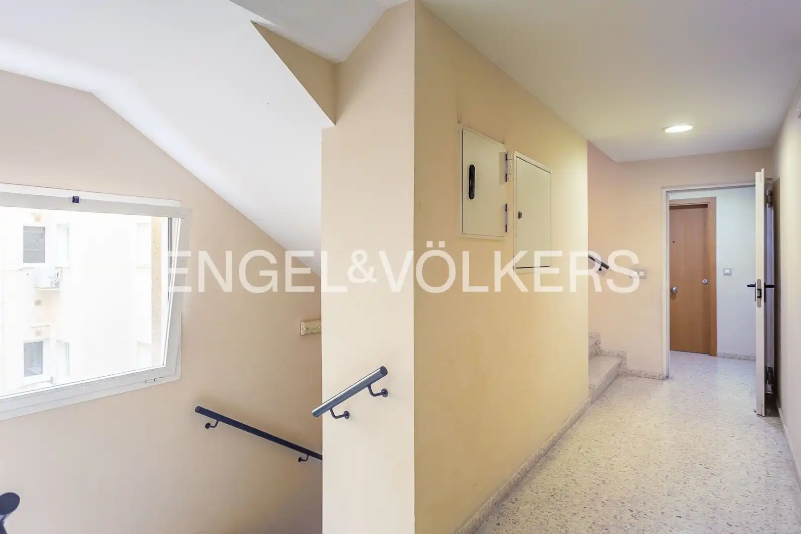 Piso en venta en Sevilla con Aire acondicionado, Calefacción y Trastero