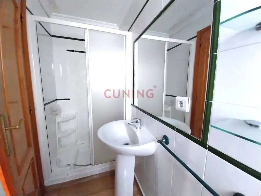 Bathroom of Flat for sale in Cáceres